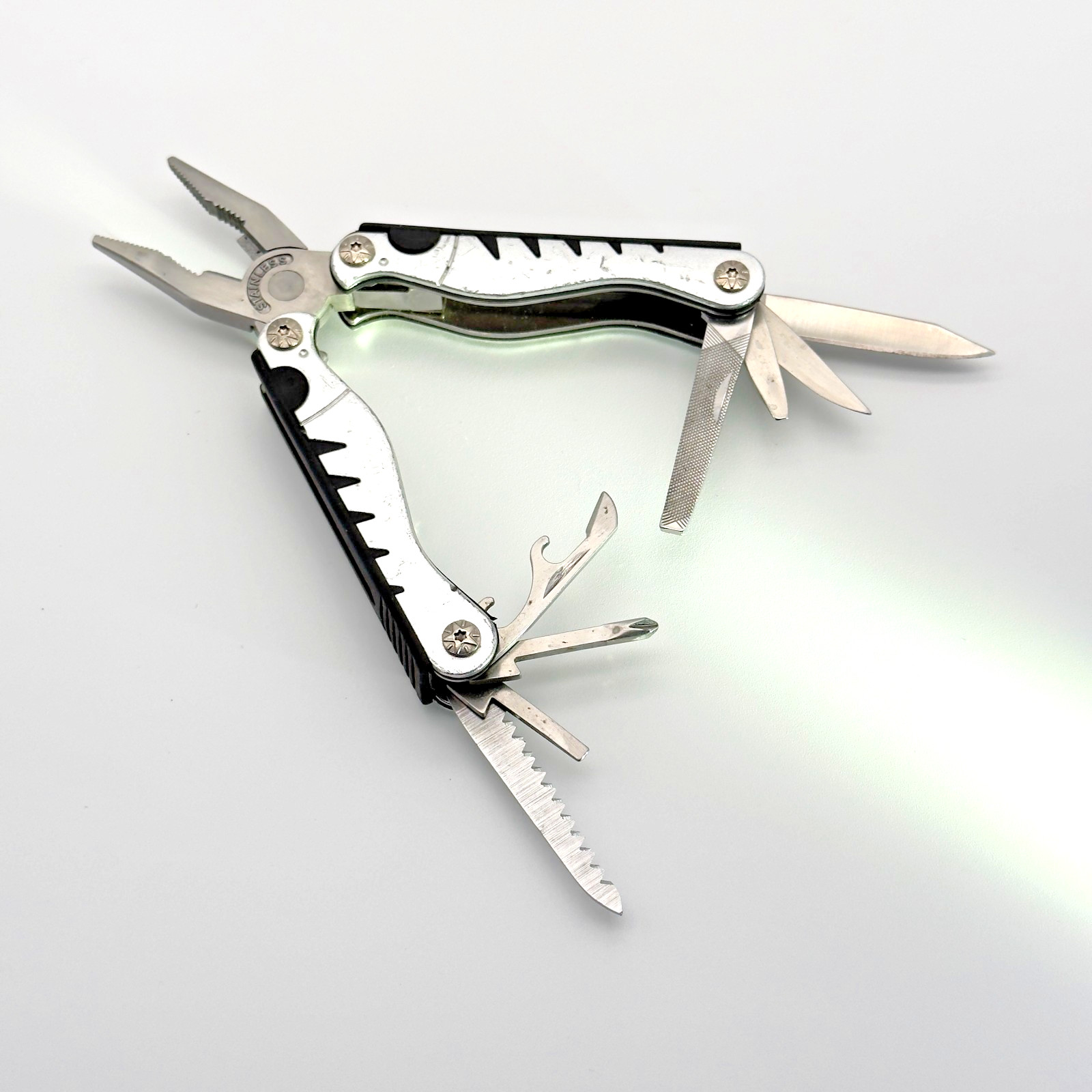 Pocket Multi-Tool Pliers Knife Saw Screwdriver File EDC Everyday Carry Silver