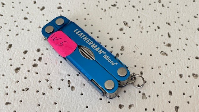 Leatherman Micra Scissors Knife Tweezers File Blue Multi Tool- – – – –