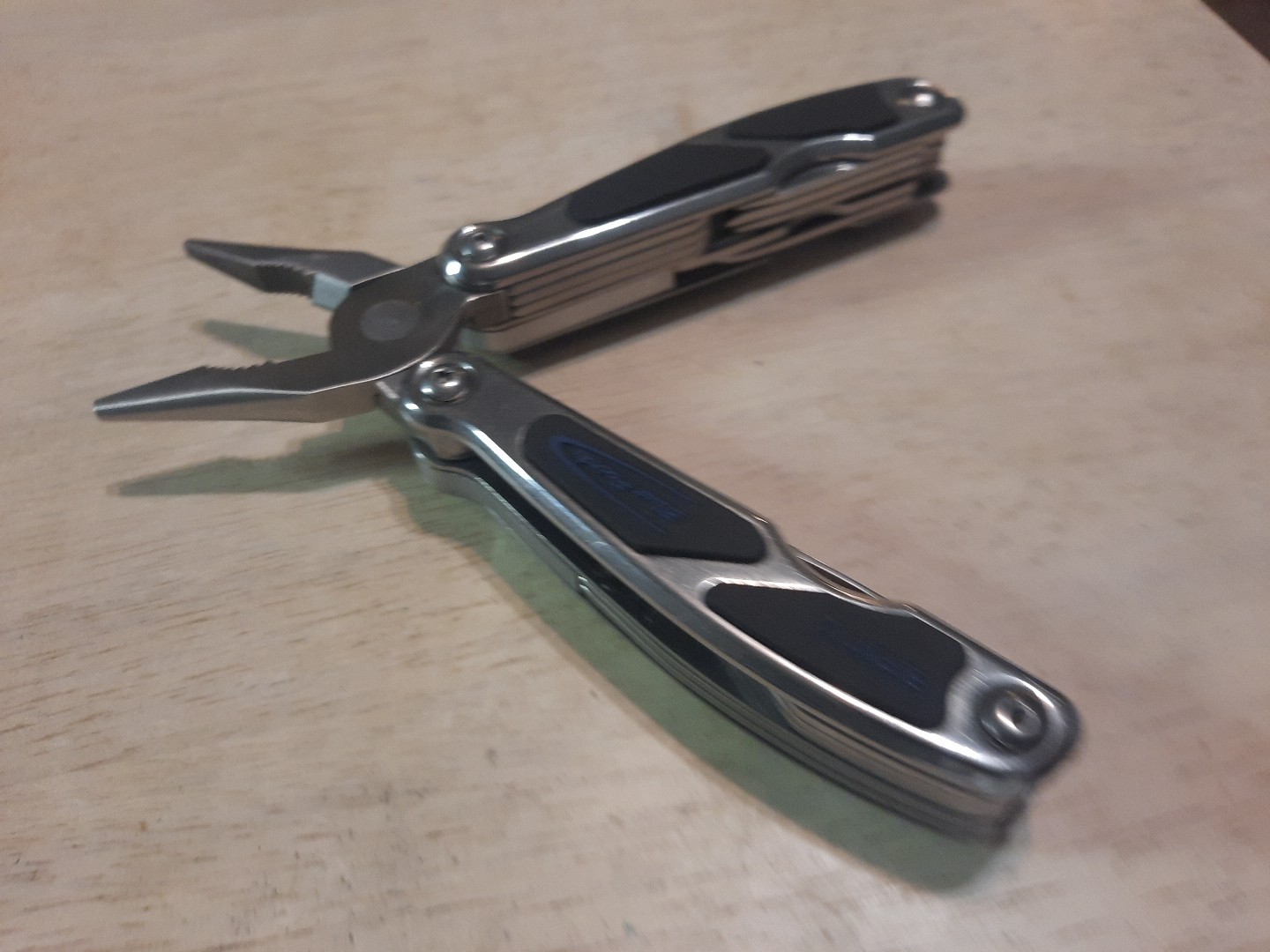 BLUE POINT BLPMT12 Multitool w/LED Work Light