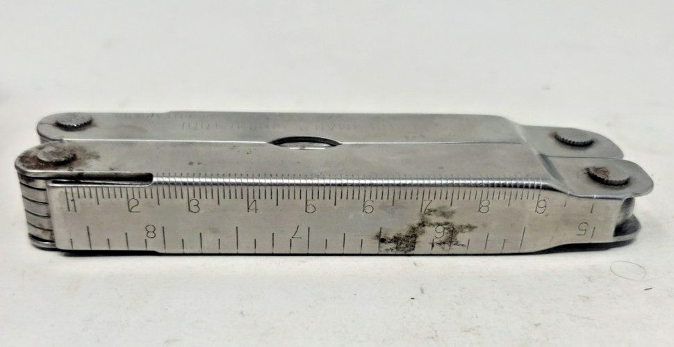 Leatherman Super Tool Multi 11-Tool Supertool Pocket Knife Pliers File Saw