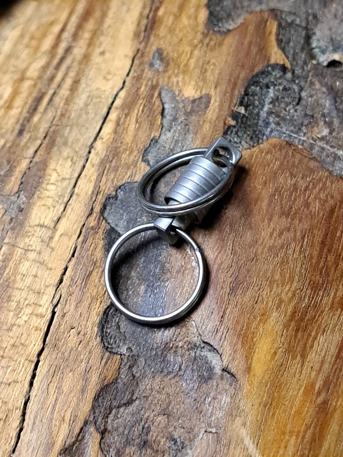 Pro Mini Series Titanium Swivel With 15mm Titanium Keyrings