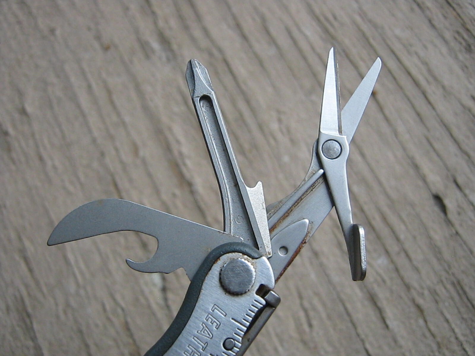 LEATHERMAN FUSE STAINLESS STEEL MULTITOOL ADVERTISING “METSO” W/BLACKBERRY POUCH