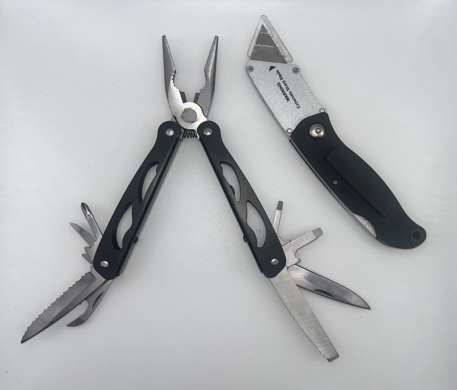 Sheffield Multi-Tool and Utility Knife Set with Belt Pouch (A)
