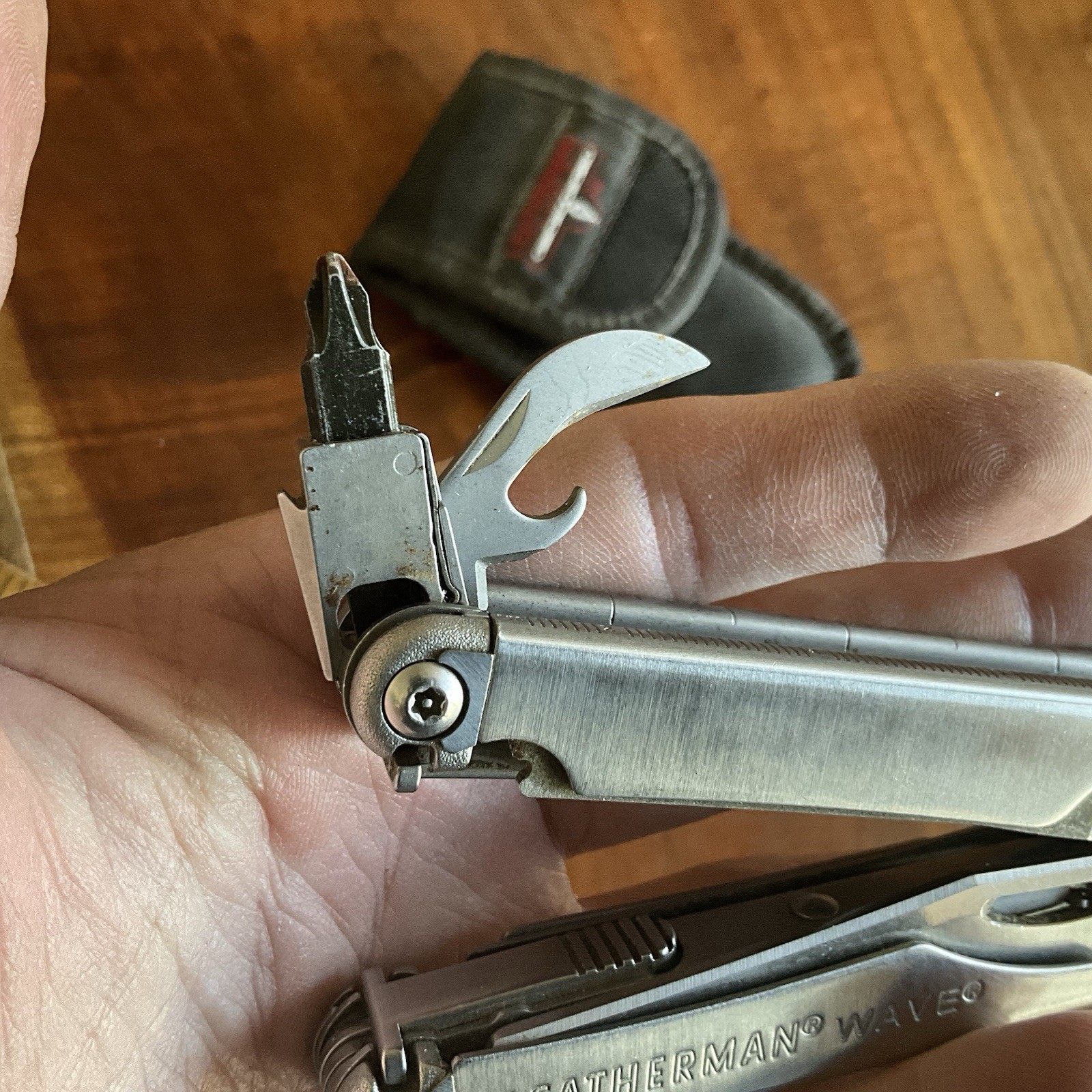 Leatherman WAVE Multi-Tool Date Code 0407 (Apr 2007) with Sheath