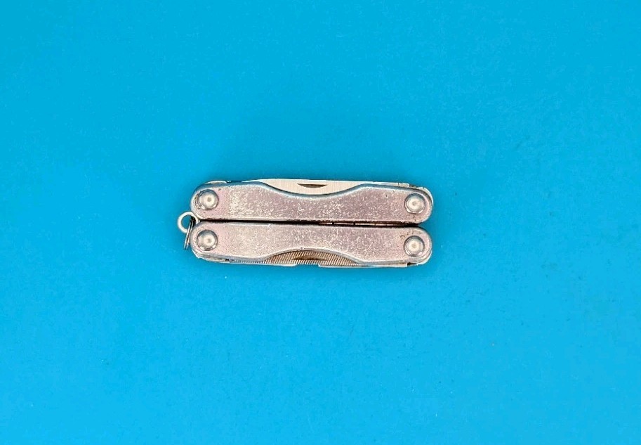 Leatherman Squirt P4 Multi-Tool, Key Ring, Retired, GRAY!