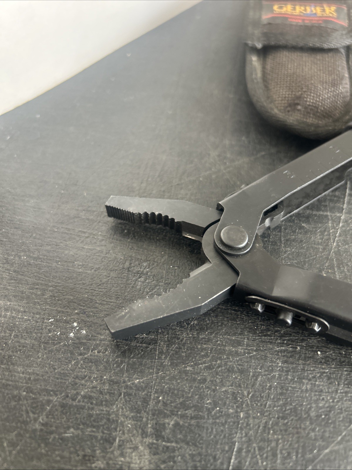 Gerber USA Black Multi-Tool Pliers Not Long Nose w/ Sheath & 9 Tools Snap Out