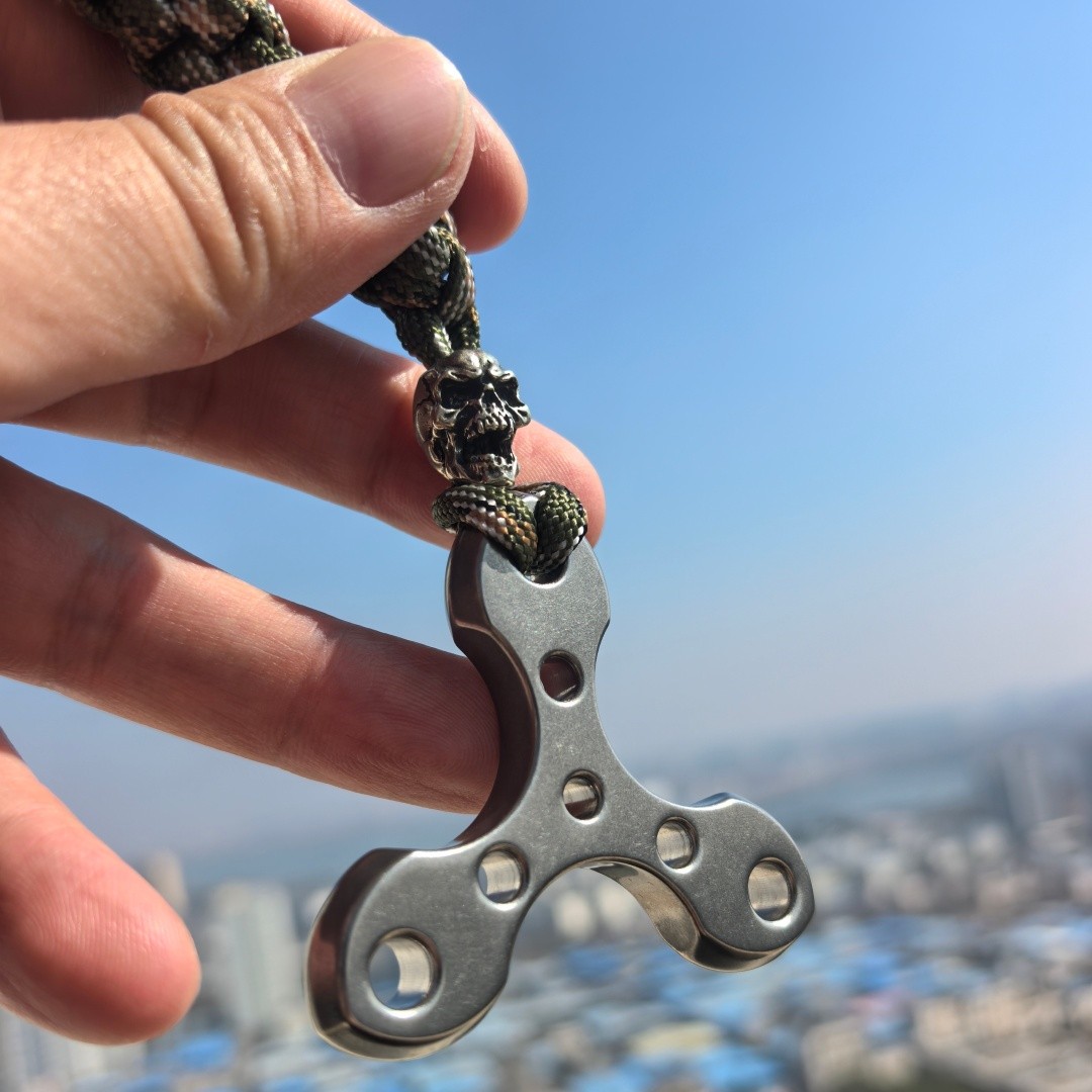 TC4 Titanium alloy Triangle Cross Pendant “Thickened 8mm” – EDC Tool