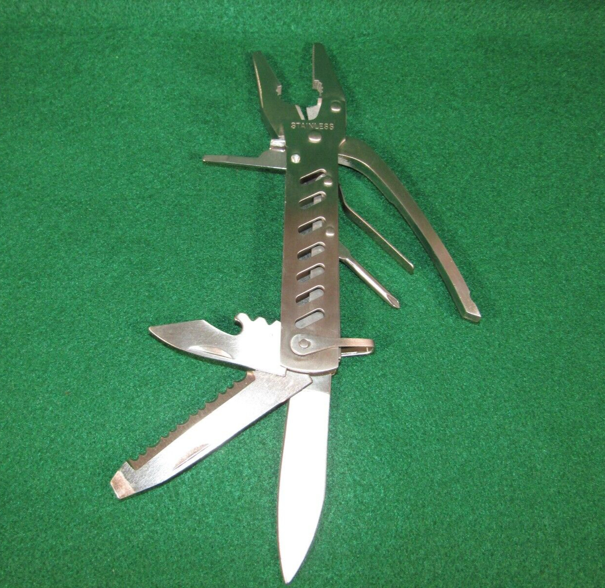 8 in 1 Multi Tool Stainless Steel Pliers Knives Saw File Screw Drivers Sheath