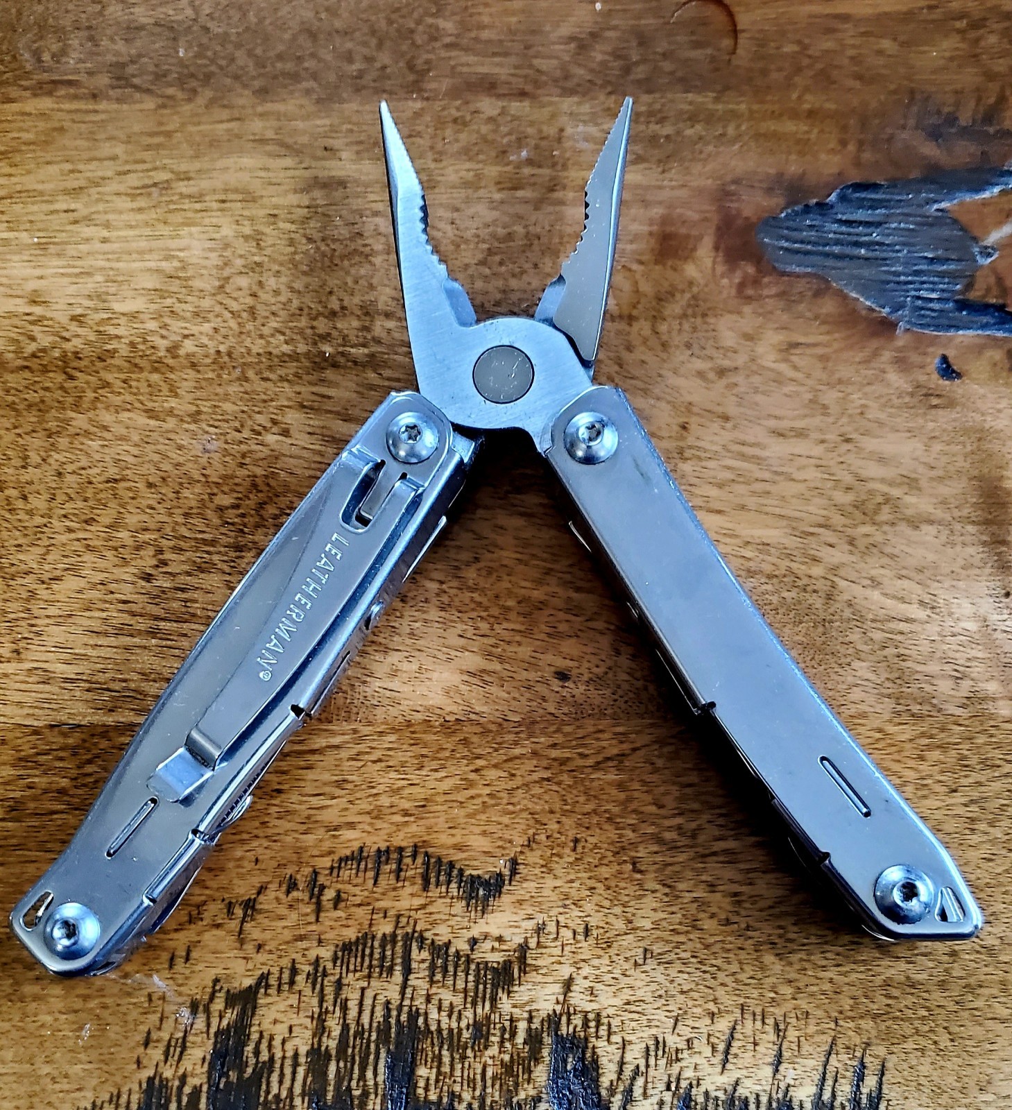 Leatherman Wingman Multi Tool Pliers, Knife, Scissors, Stainless Steel 14 tools