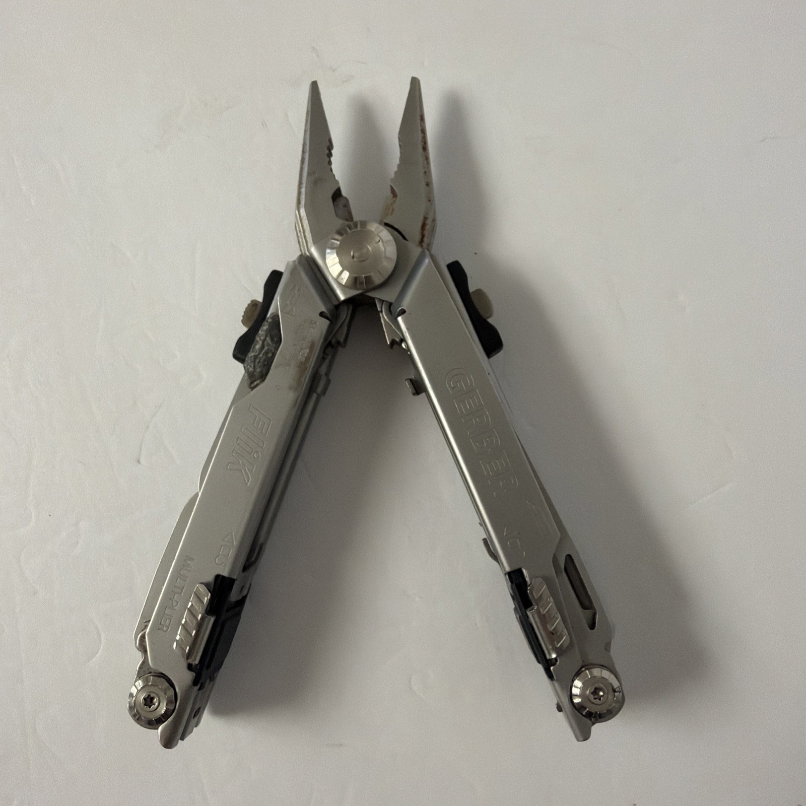 Gerber FLIK Fishrman MultiPlier Multitool with Sheath