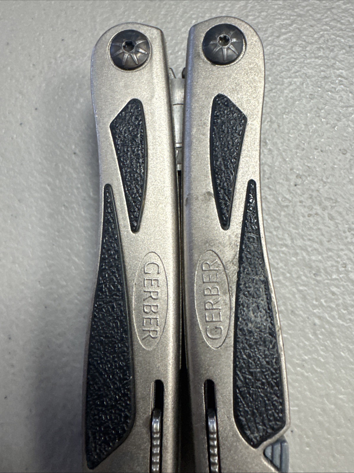 Gerber MP800 Urban Legend Multi-plier Excellent