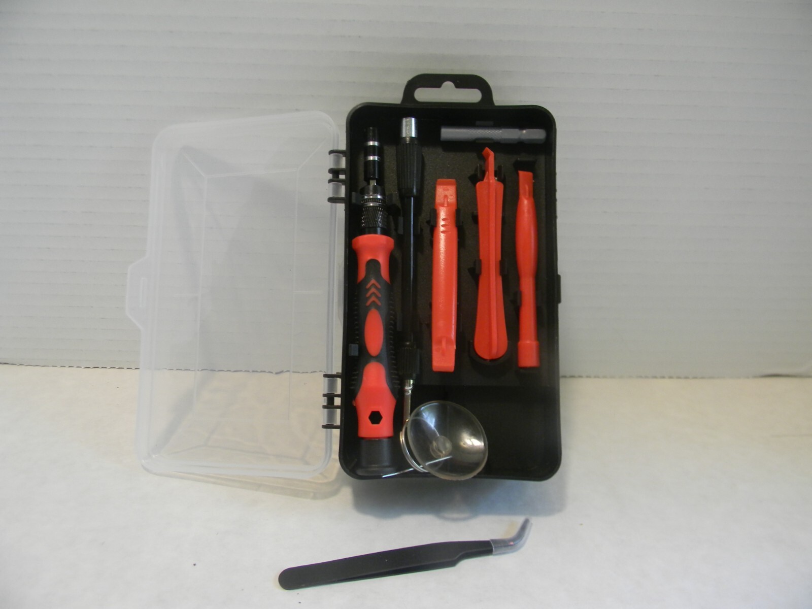 115 – IN – 1 TOOL SET WITH CASE *NIB*