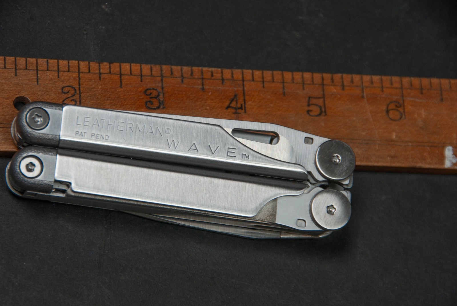 Leatherman Wave Multi Tool & Brown Leather Case Code 0799 Excellent Condition.