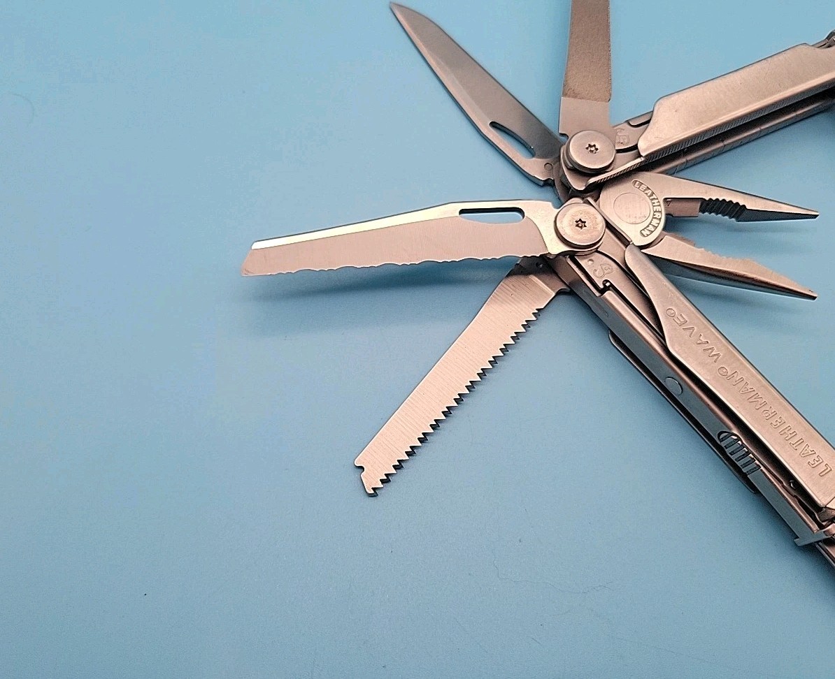 Leatherman WAVE Multi-Tool Dated 2006 – Silver – Pliers – File – Saw – Knife