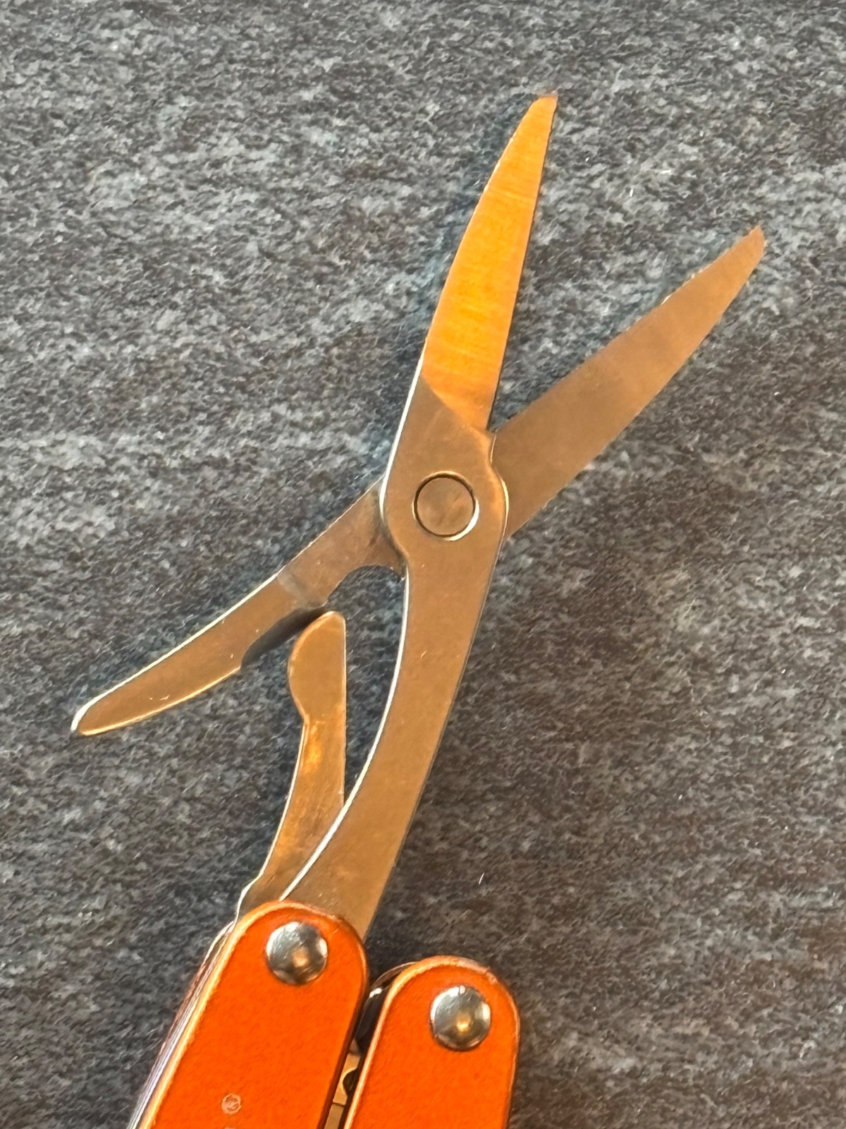 Rare Leatherman JUICE S2 orange with sheath. FREE SHIPPING!