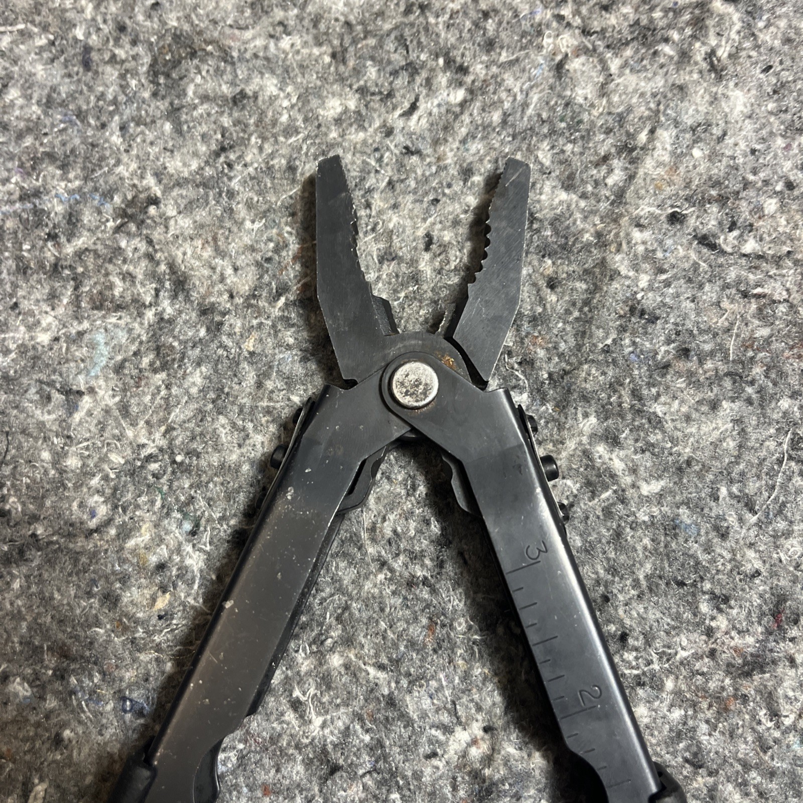 Gerber MP600 Multi-Tool Multi-Plier Needle Nose Black