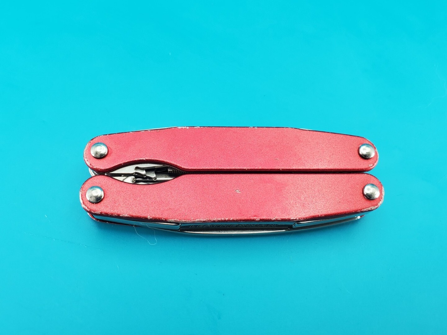 Leatherman Juice C2 Red Multi Tool! RETIRED!
