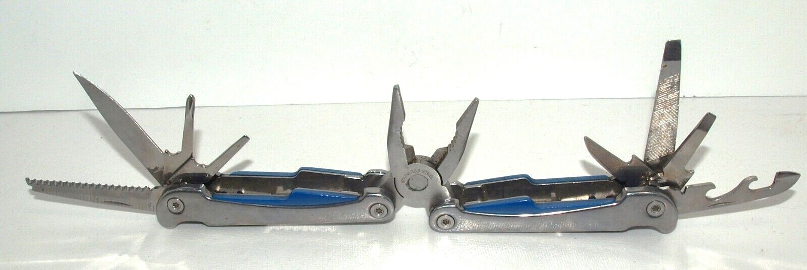 Vintage Sheffield 14 in 1 Stainless Steel Multi-Tool Locking 4 1/8″ x 1 3/4″