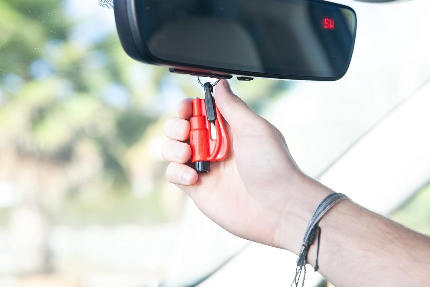 Herramienta De Escape Para Automóvil En Llavero Emergencia Cortador De Cinturón.