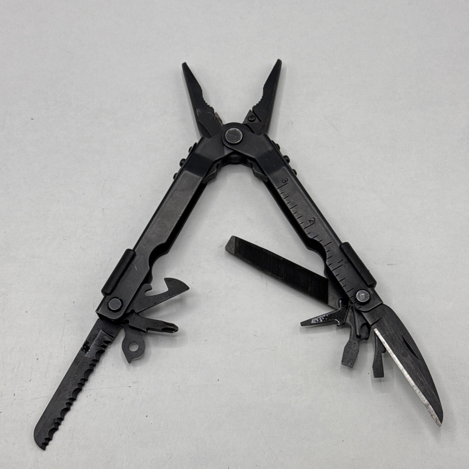 Gerber MP 600, Carbide Cutters, Needlenose – Black