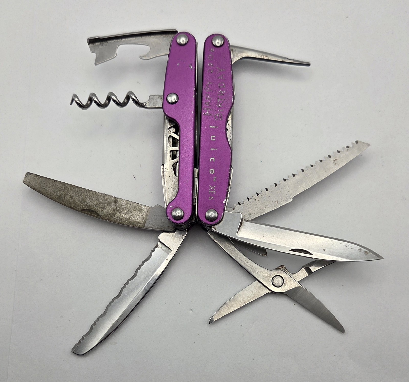 RETIRED Leatherman Juice XE6 Multi Tool Hunting Camping Rare!
