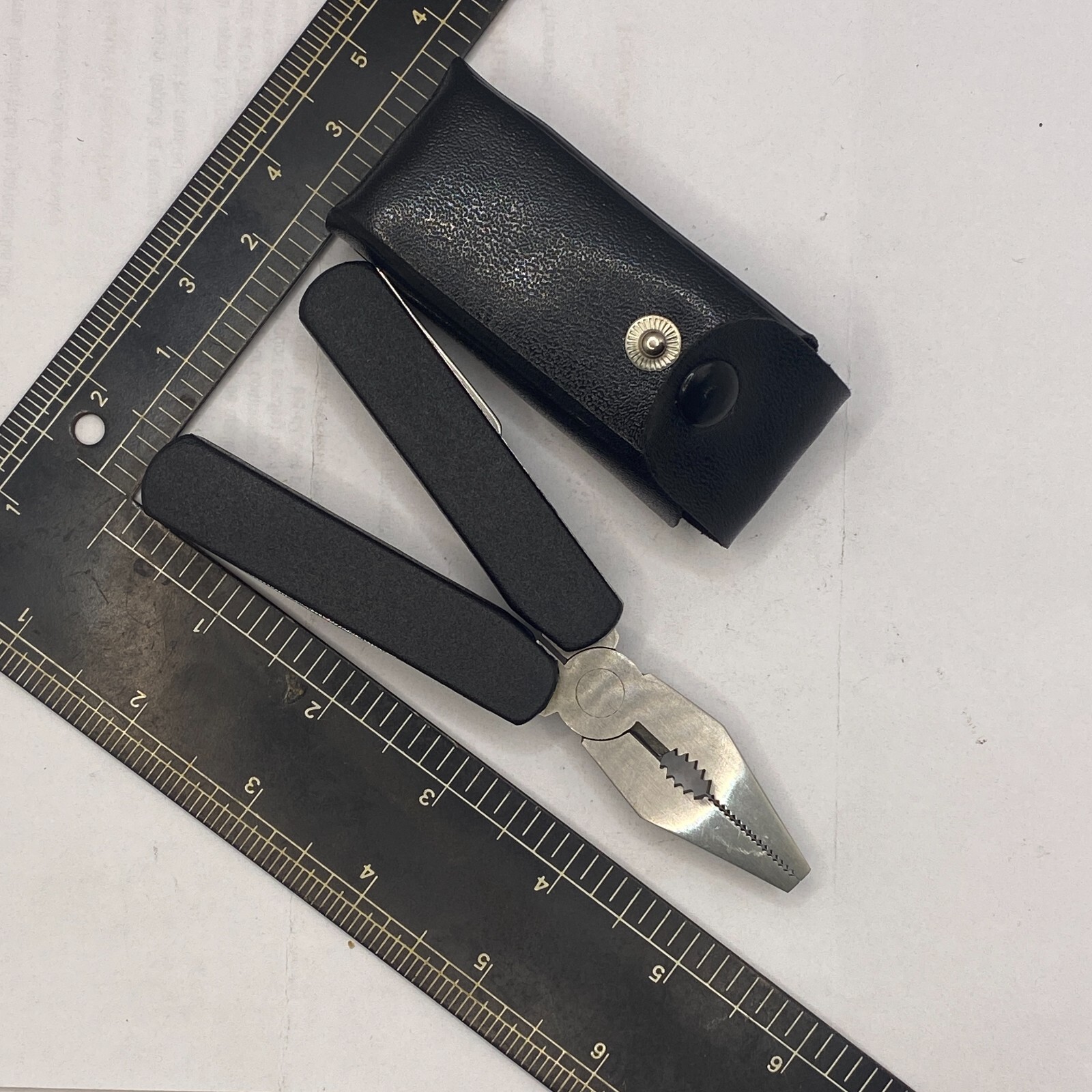 Multi Tool Utility Tool With Black Leather Case ⭐