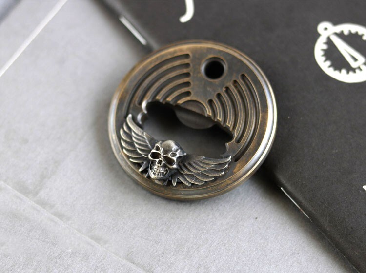 EDC Portable Retro Brass Skull Bottle Opener Necklace Bead Keychain Pendant Tool