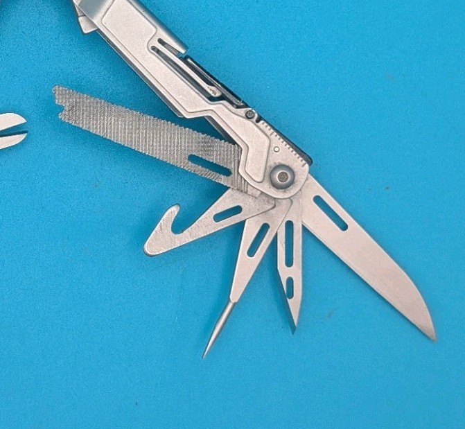 SOG PowerPint Tool Compact Lightweight Silver Multi-Tool!