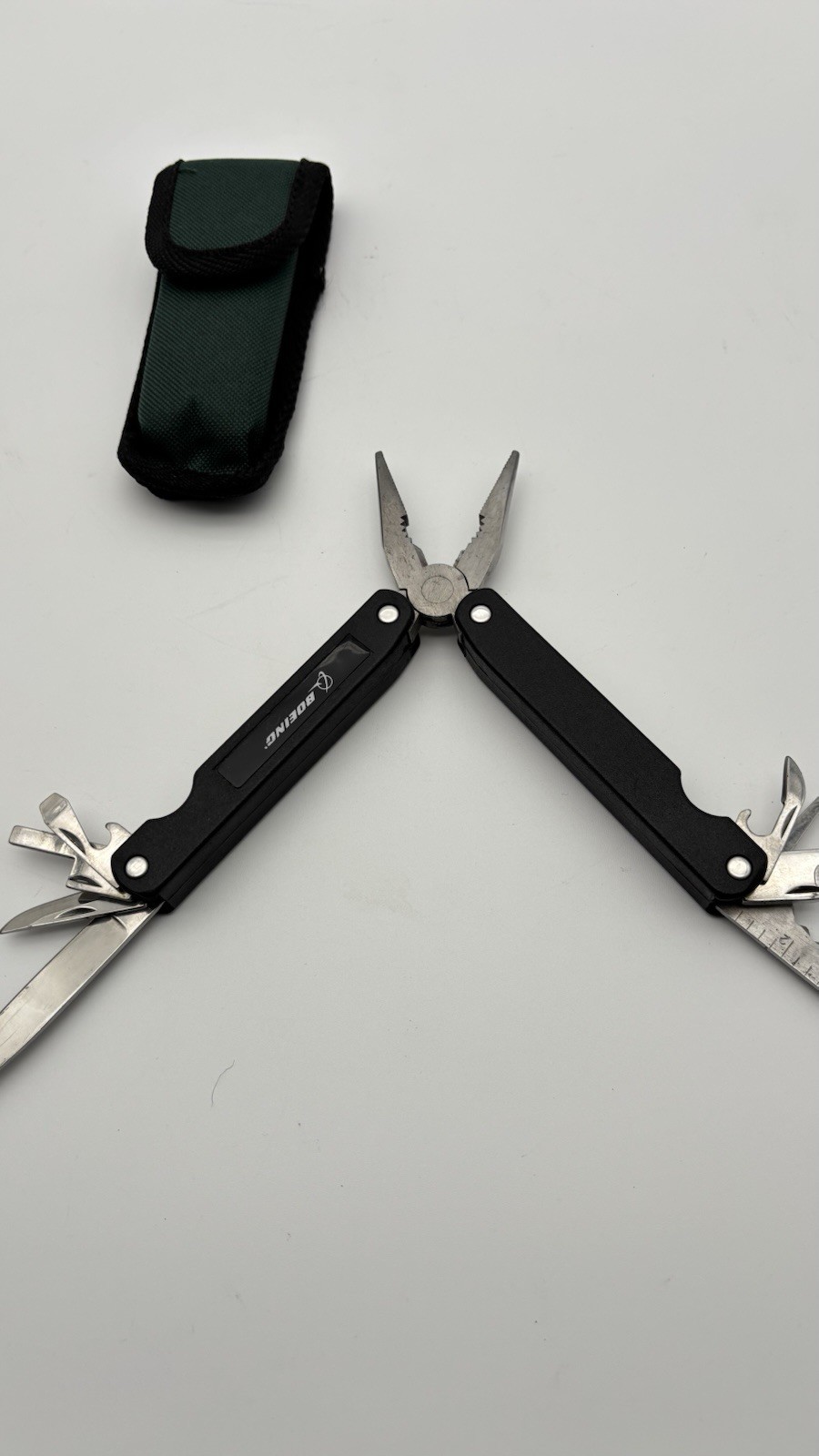 Boeing Stainless Steel Multi-Tool W/ Nylon Case In Good Condition