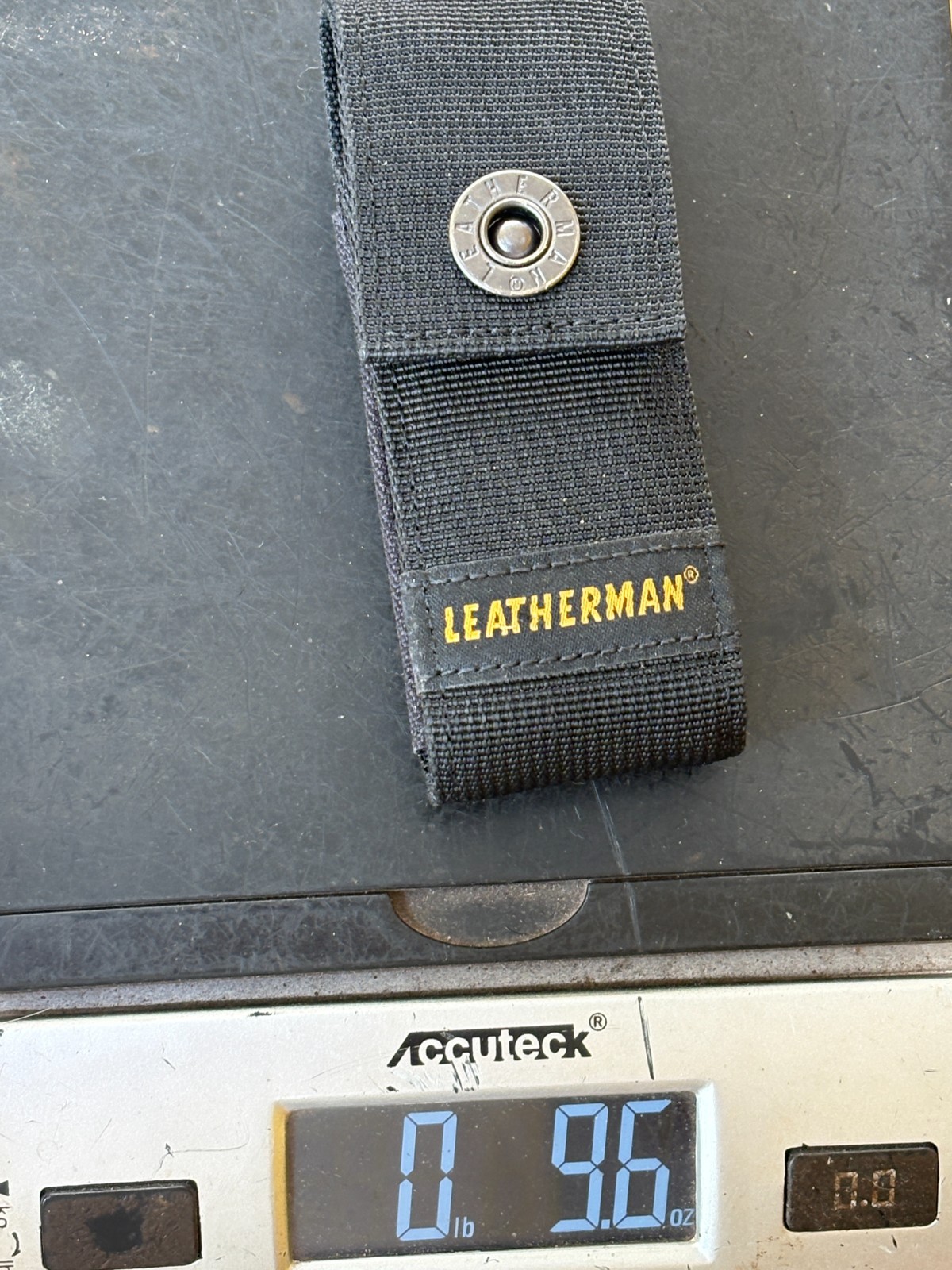 Leatherman Wave Multi-Tool Pliers Pocket Knife w/ Sheath, mint