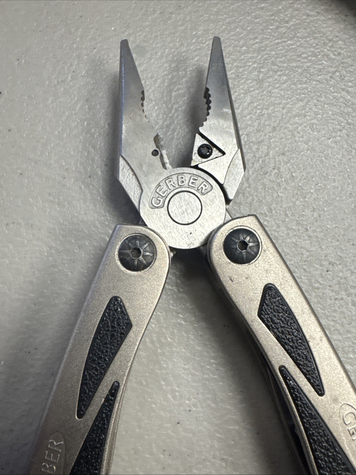 Gerber MP800 Urban Legend Multi-plier Excellent