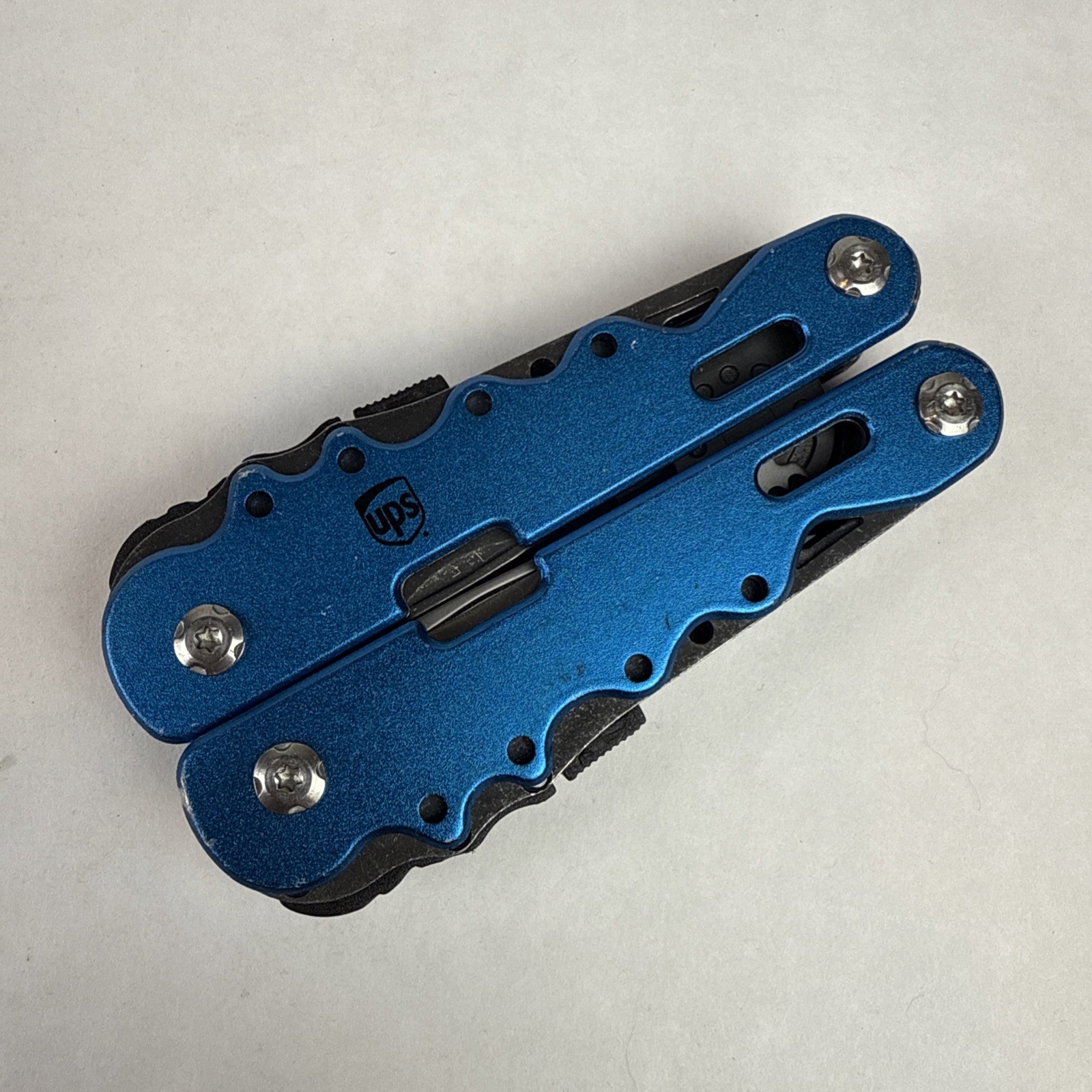 Basecamp Multi-Mate Multi-Tool Blue UPS Logo *See Photos