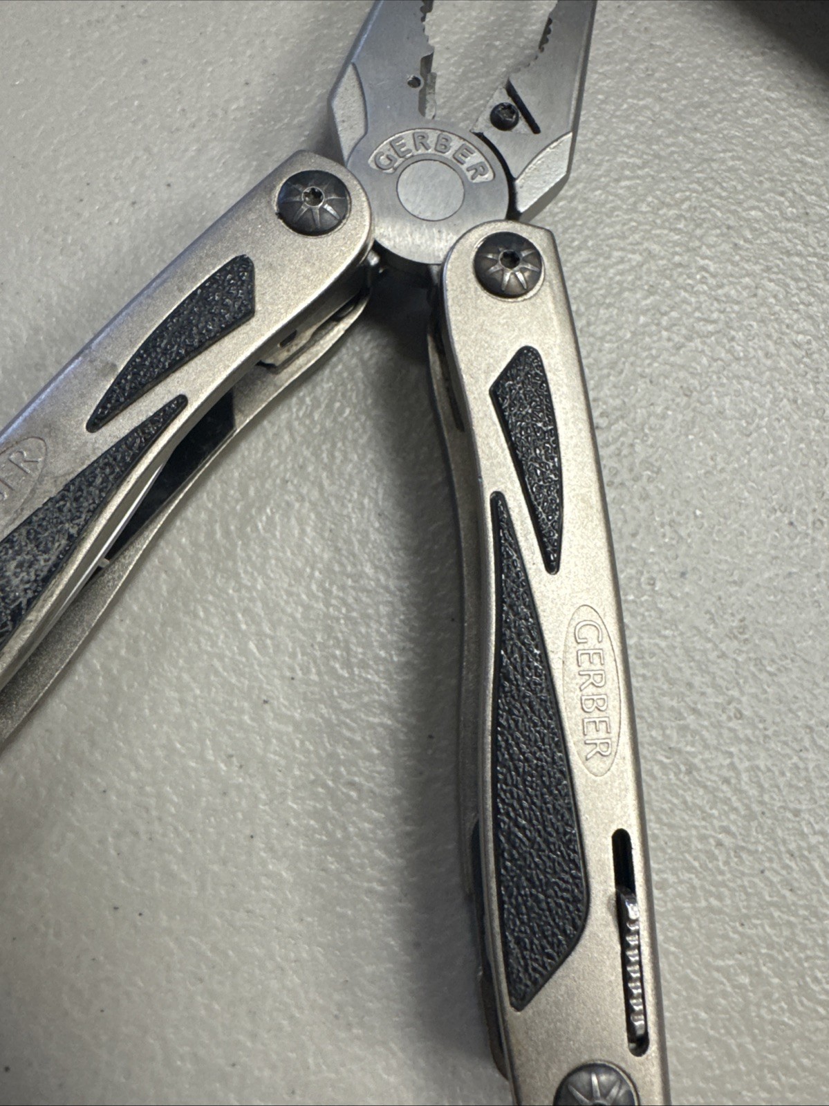 Gerber MP800 Urban Legend Multi-plier Excellent