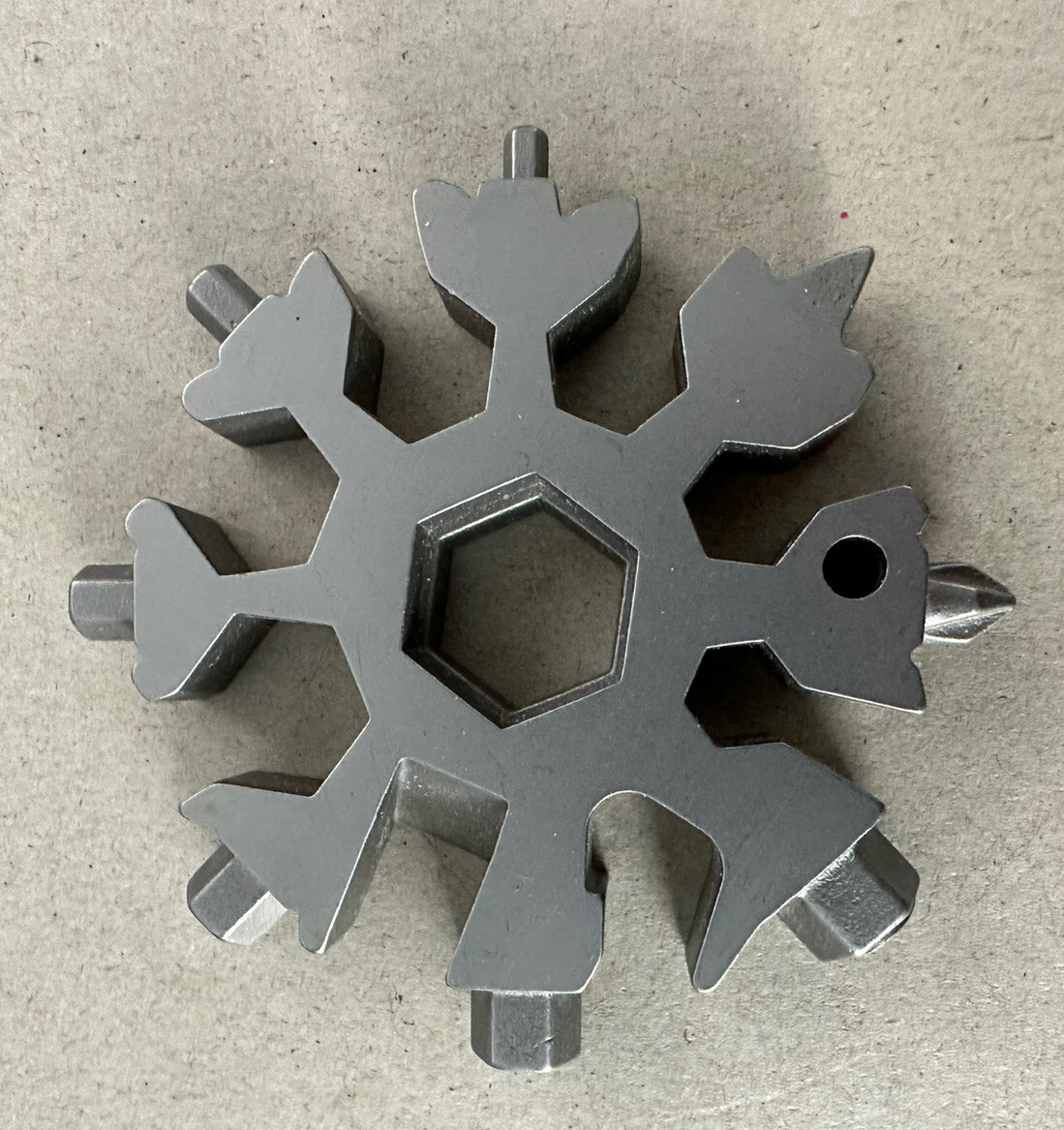 18 in 1 Snowflake Multi Tool Bottle Opener Flat Phillips Nut Screwdriver