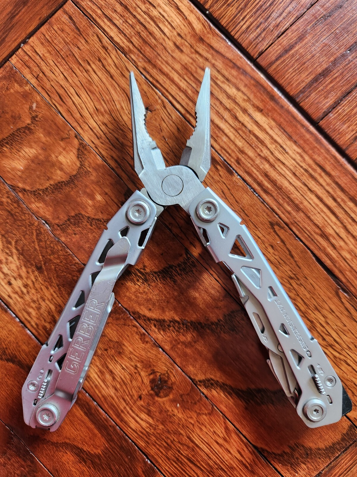 Gerber Suspension NXT Multi-Tool Plier 30-001364 Very Good Condition