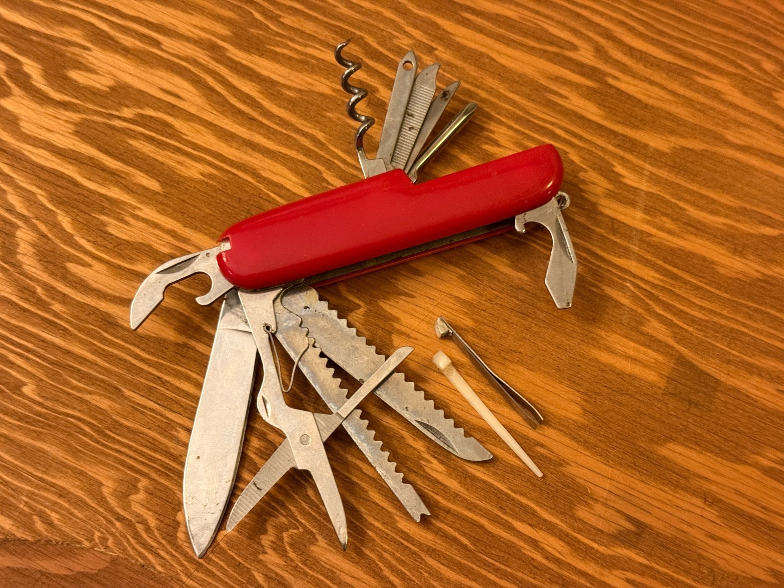 Royal Crest 16 Function Pocket Knife Multi Tool Red