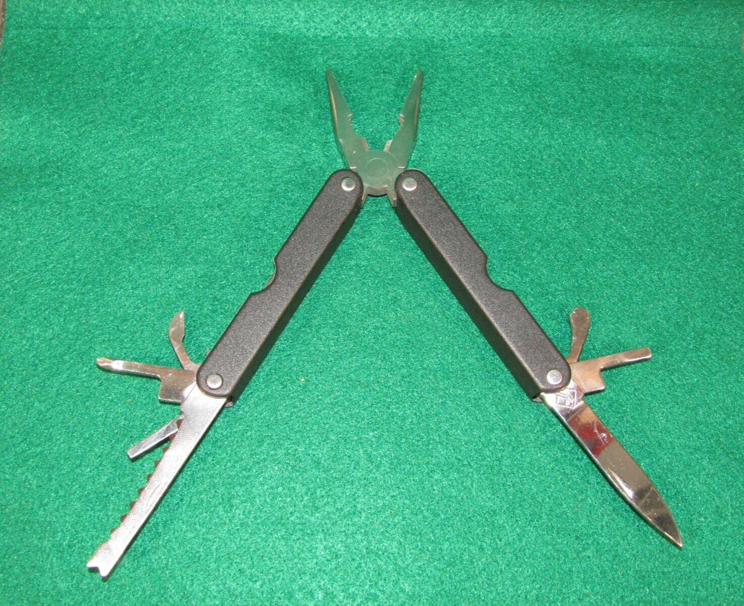 Mountain Quest 9 In 1 Multi Tool Camping Survival Pliers Wire Cutter Fish Scaler
