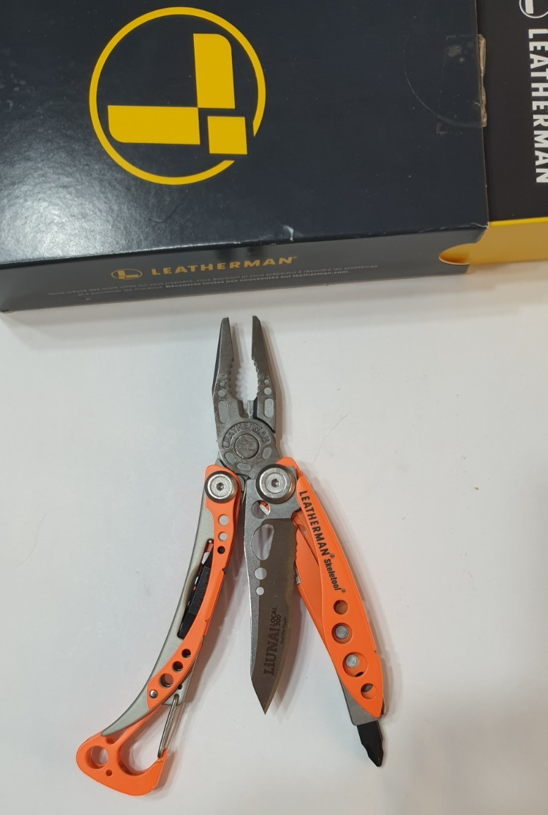 🔥🔥 Leatherman Mini Rare Retired Multi Tool Keychain Size Fold to Full Size