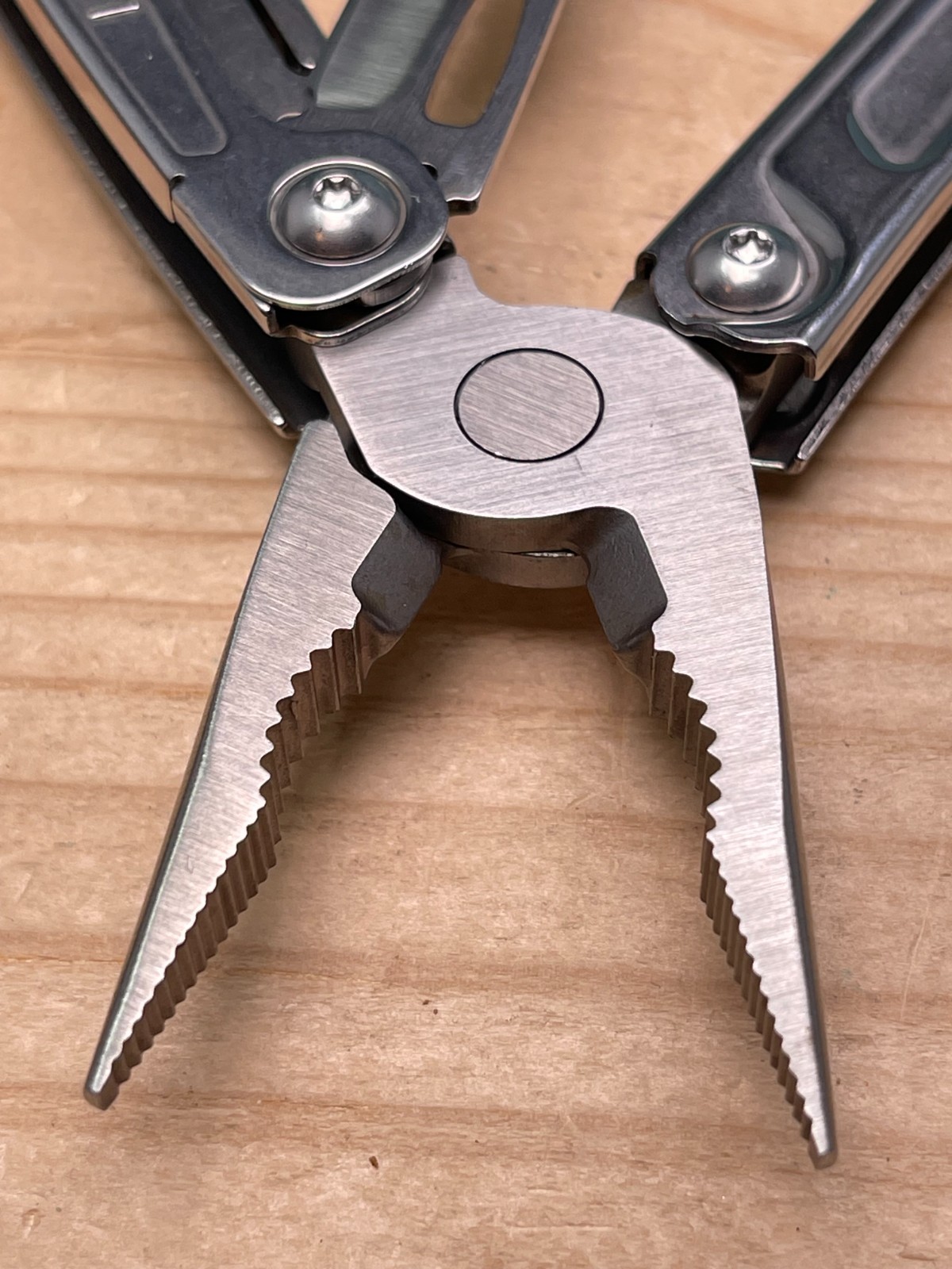 Leatherman Bolster Folding Multi-tool Knife Plier