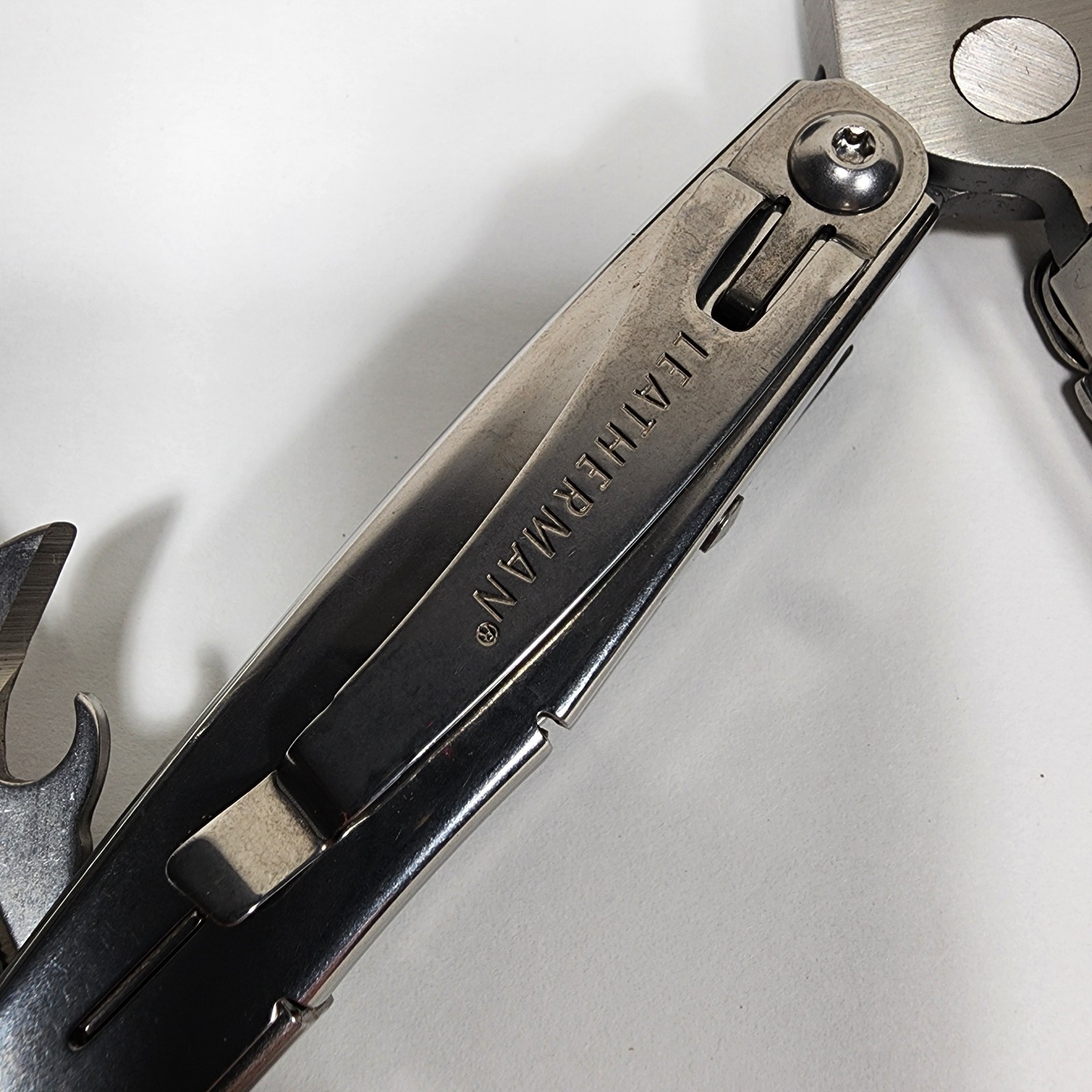 Leatherman Sidekick Multi Tool Pocket Knife Stainless Carabiner Case Clean