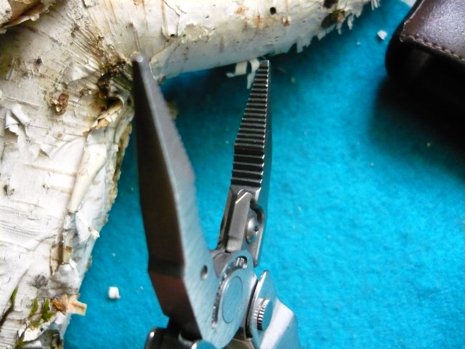 ***Leatherman Rebar Stainless Steel Multi Tool with Sheath***