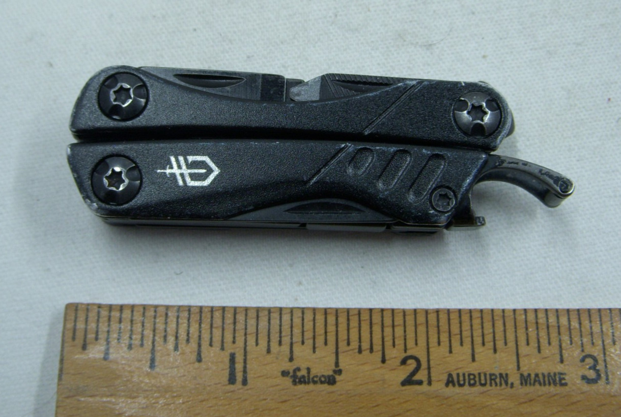 Gerber Dime 4660524D1 Black 11 Function Multi Tool