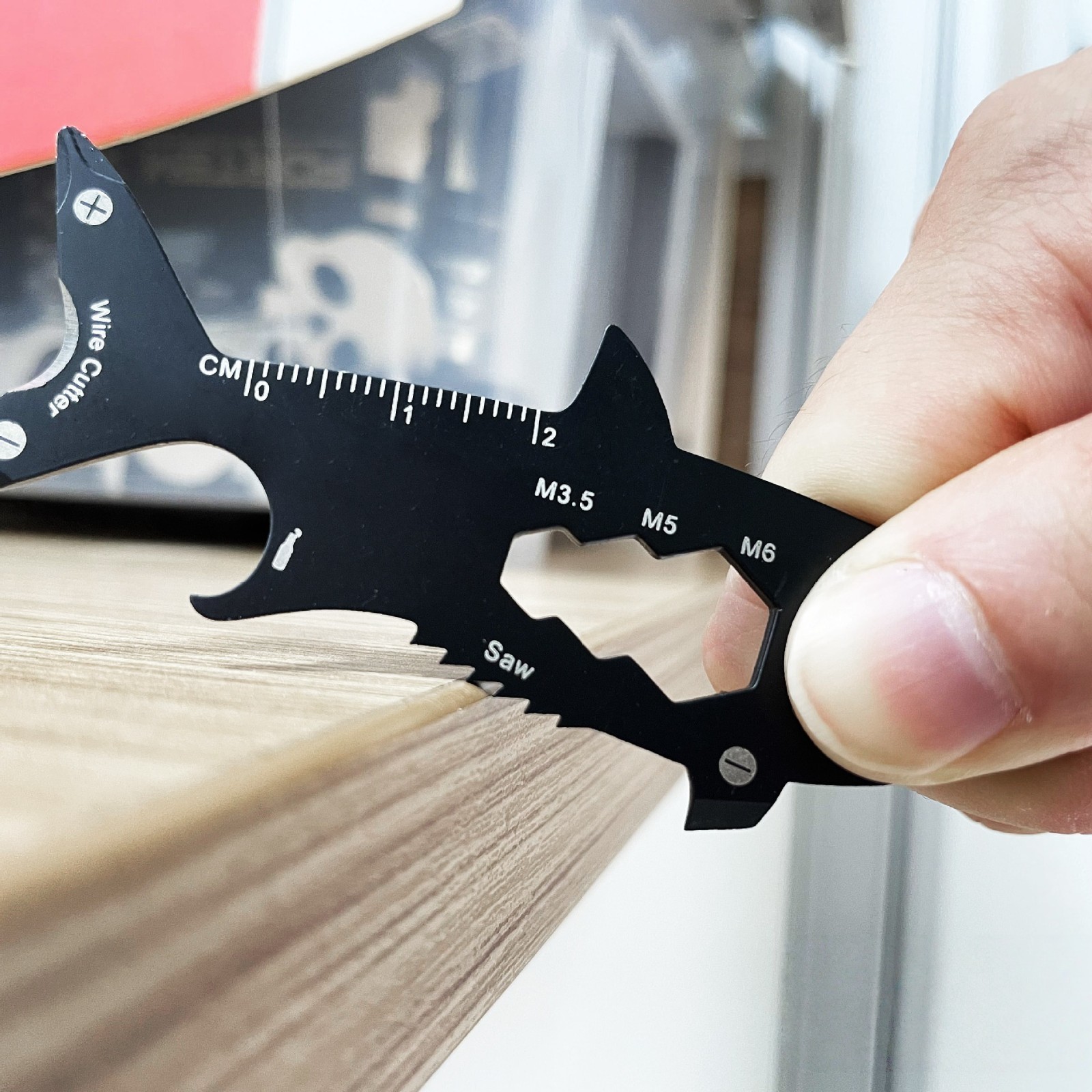 Multitool Pocket Tool 15-in-1 Multi-tool Outdoor Sports Shark Gift Keychain