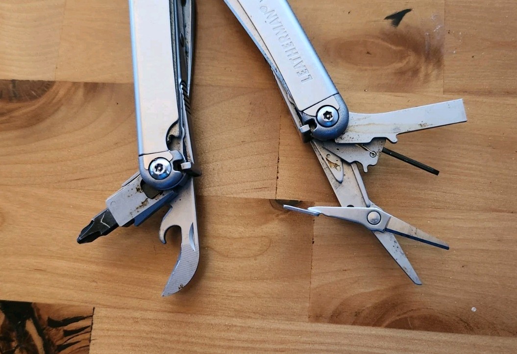 Leatherman Wave Multi-Tool Pliers Pocket Knife w/ Sheath – Great Condition – B88