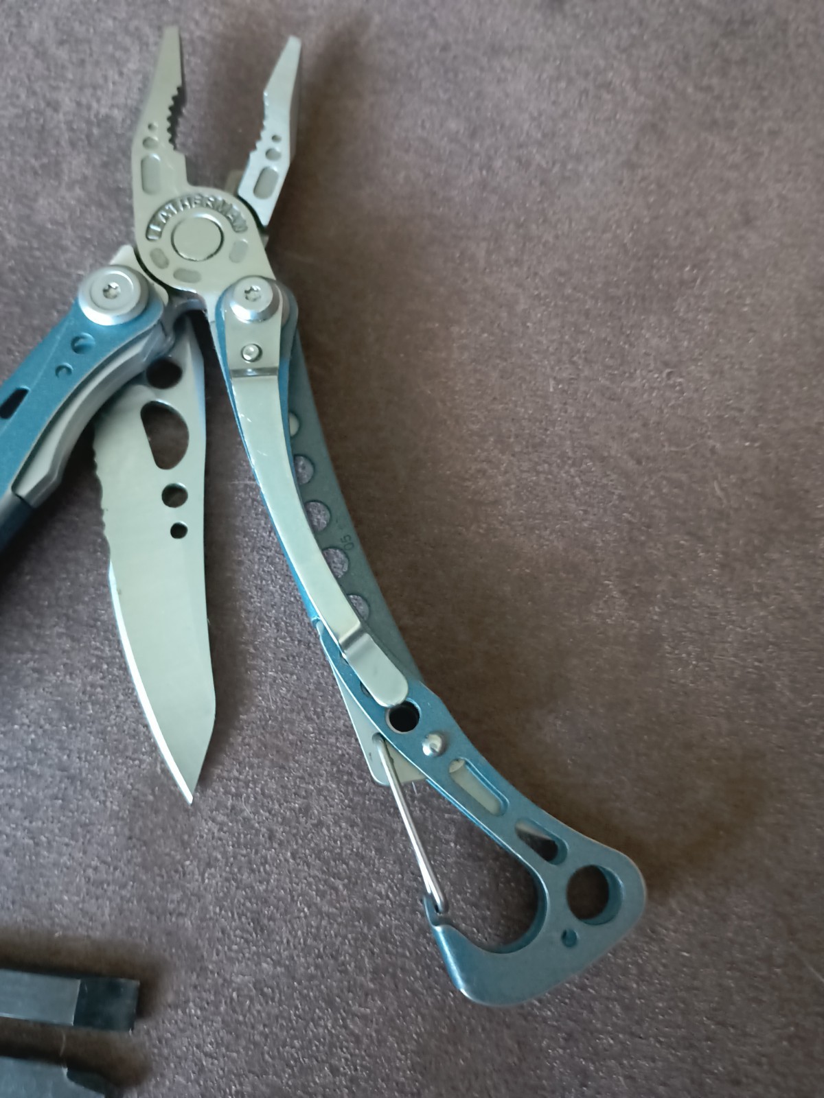 Leatherman Skeletool Stainless Steel Multi-Tools Denim Blue 05/23 Discontinued