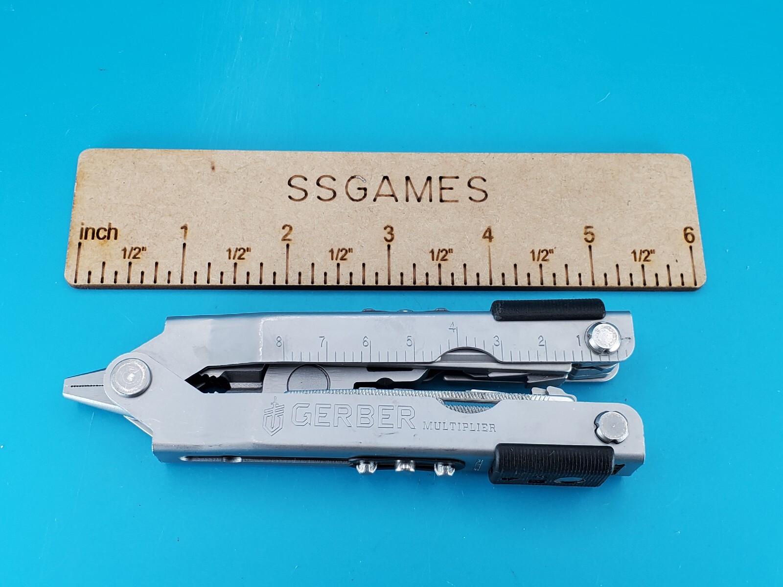 Gerber MP600 Silver Multi-Tool Needle Nose Pliers!