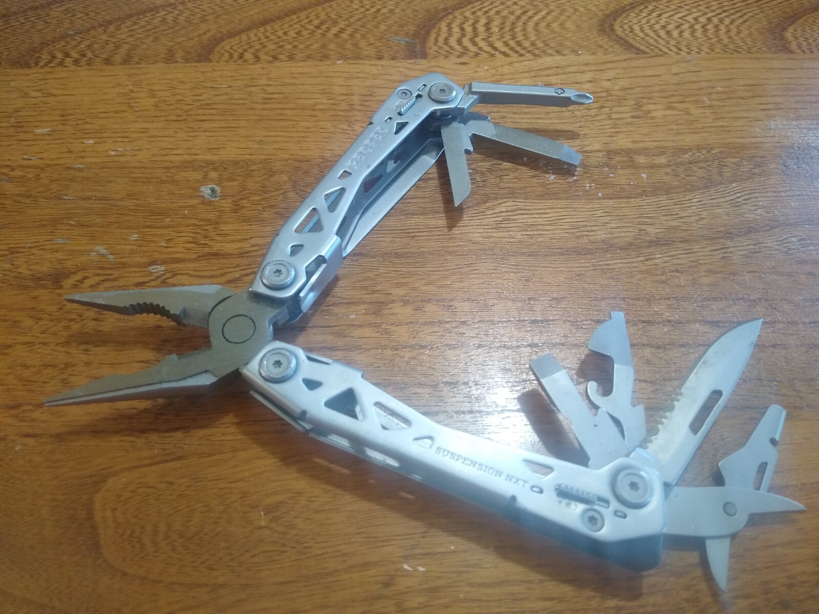 Gerber Suspension NXT Multi Tool Stainless Steel 15 in 1 Tools Pliers Scissors
