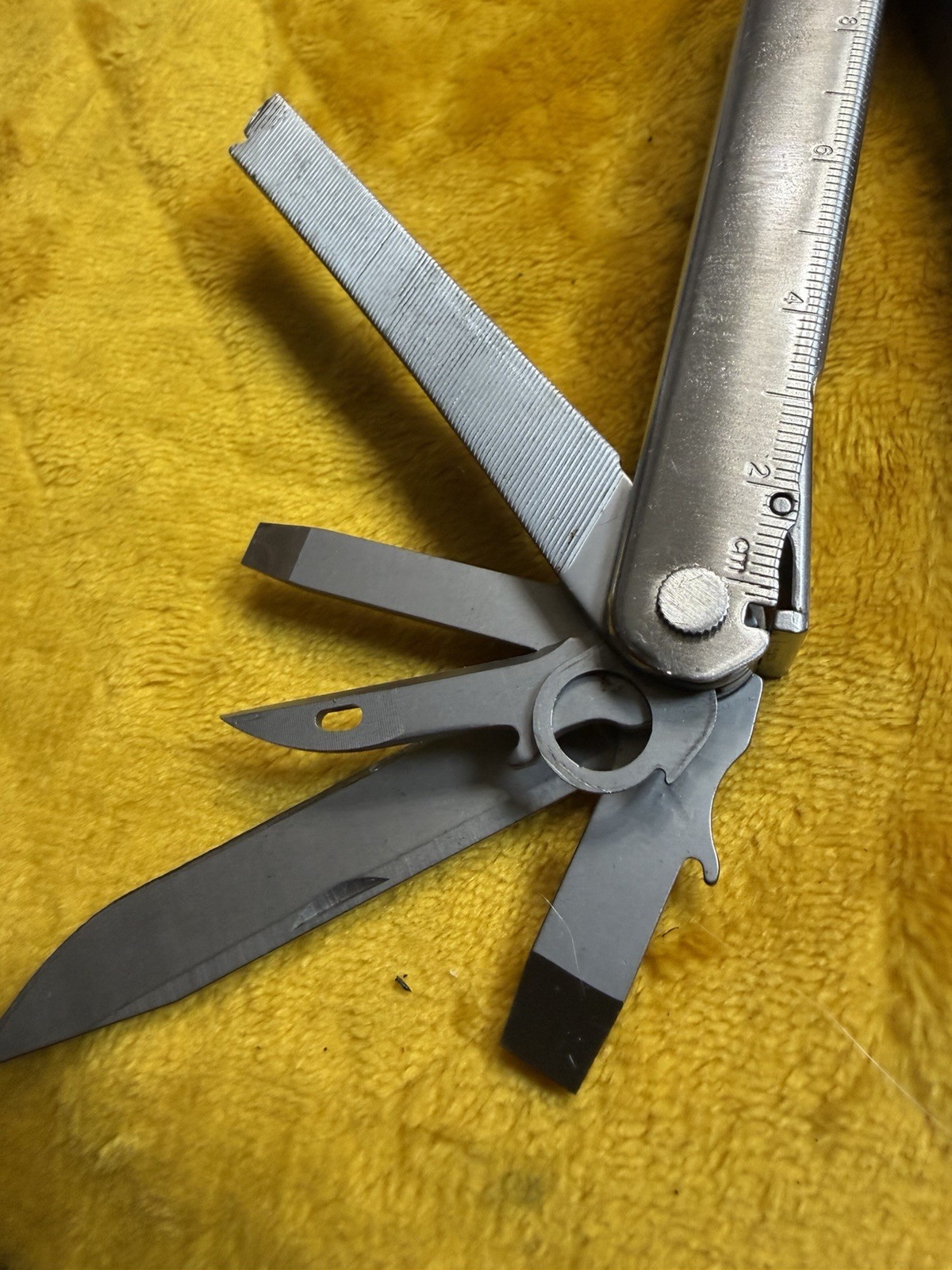 Leatherman Core Multitool w/ Sheath – Discontinued Model – USA Made