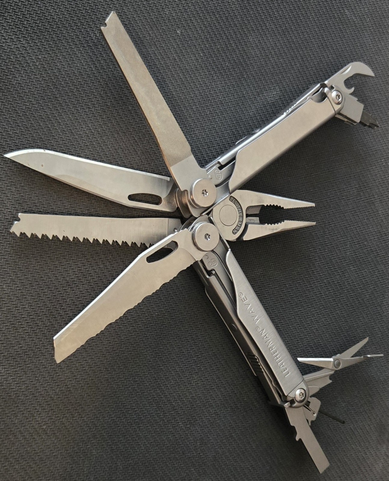 Leatherman Wave Multi-Tool Multitool Pliers Pocket Knife w/ Sheath