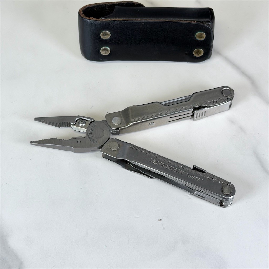 Leatherman Rebar Multi-Tool Silver w/ Black Leather Sheath Locking Tools Vintage